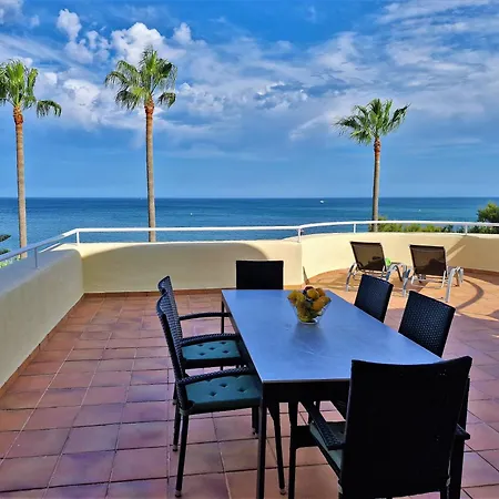 Bermuda Apartment *