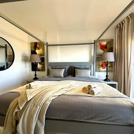 Bermuda Apartment *