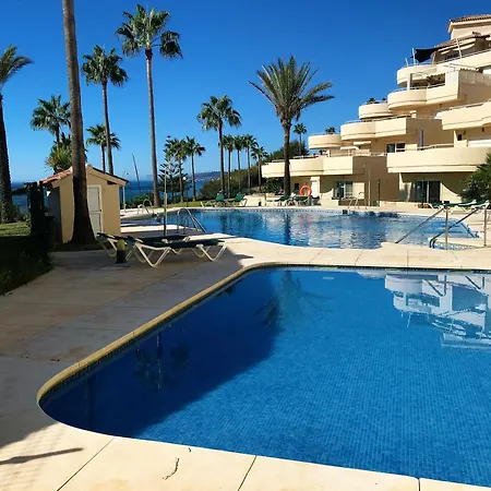 Bermuda * Estepona